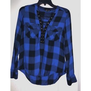 Lace-up flannel